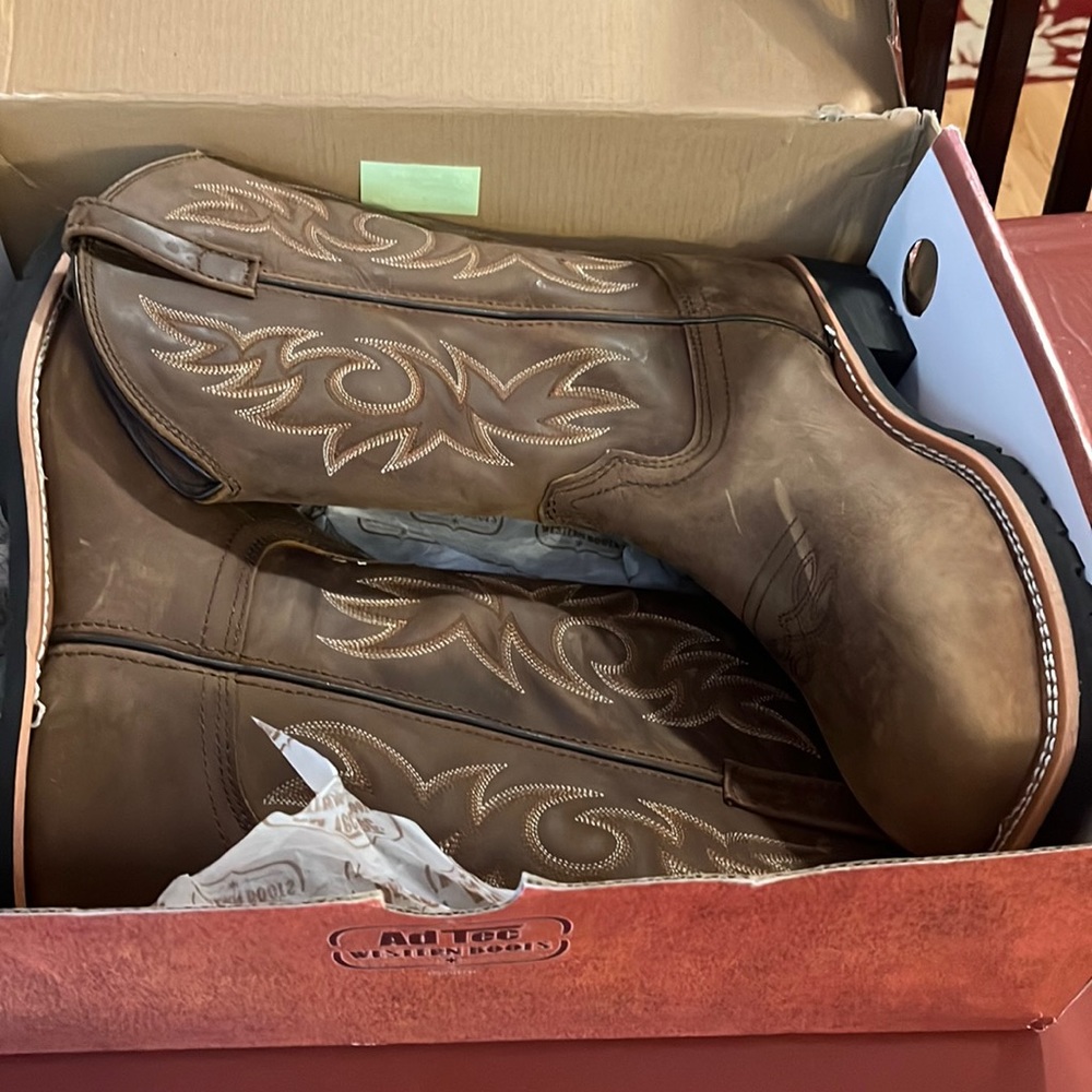 Western steel toe work boots sz 9.5